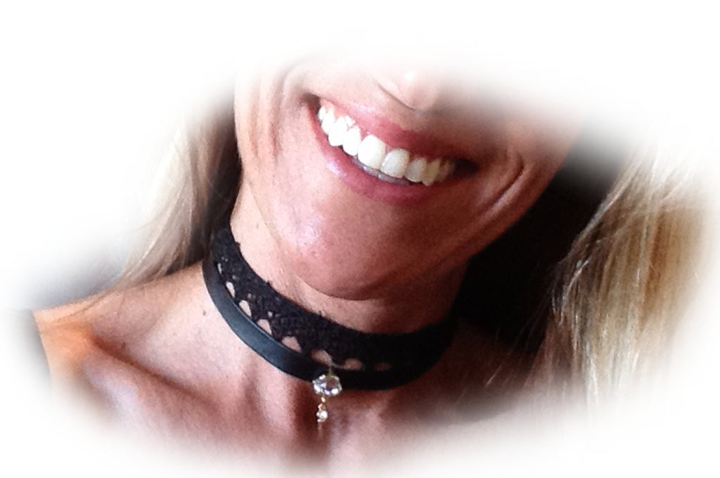 Stunning set of 3 collar style Necklace