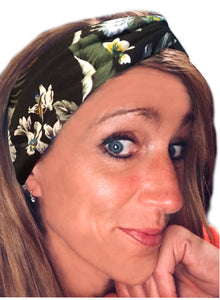 Black and Floral IT'S RIDIC! Women's Knot Style Headband in Boho, Hawaiian, Floral, and Solid Designs. The Perfect Hair wrap for Cute and Casual Days.